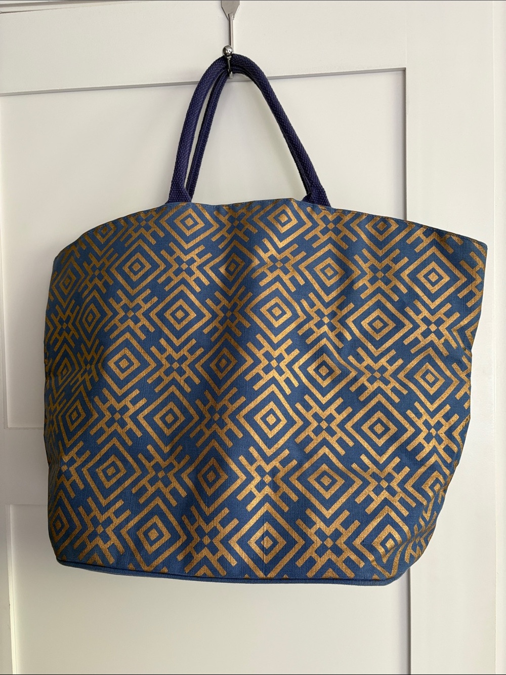 Mud Pie Navy and Gold Geometric Tote